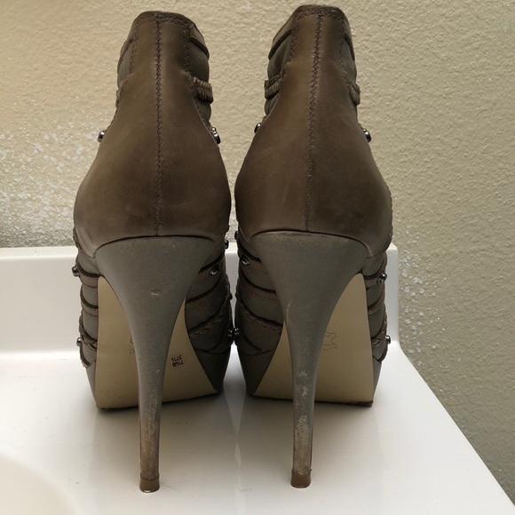 BCBG MAXAZRIA leather stiletto booties! - Picture 3 of 3